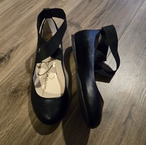 Jessica Simpson Mandayss Pull-On Criss-Cross Ankle Ballet Flats 6W Balletcore